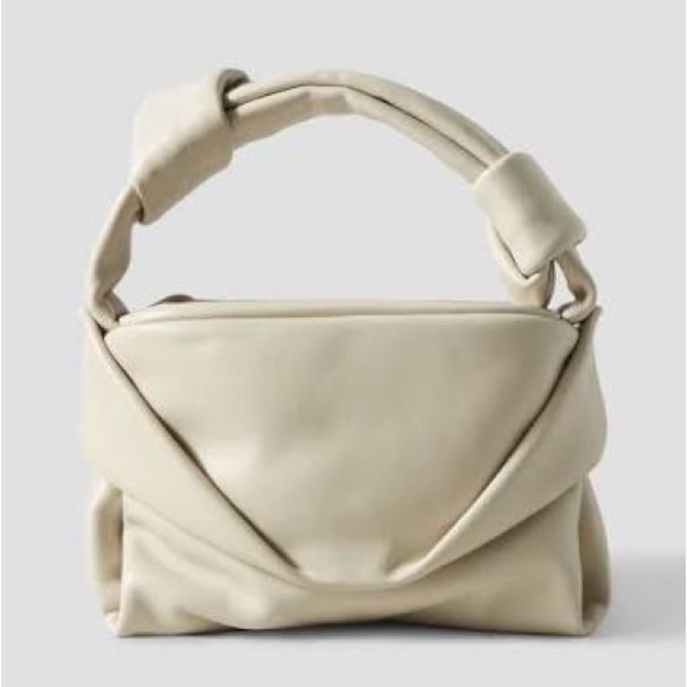 STAUD Kiss gathered leather shoulder bag - Ivory